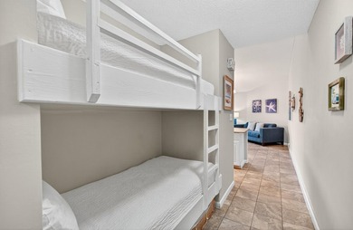 Charming 1BR/1BA condo with hallway bunks - sleeps 6! This makes - photo 11