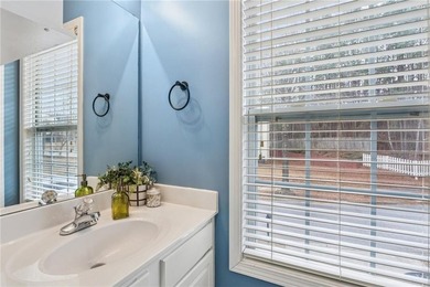 Beautifully maintained home with a finished basement in the - photo 20
