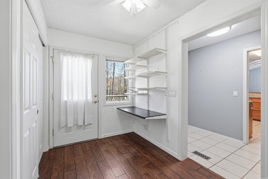 Rare find priced to sell on the East Side of The Village! - photo 21