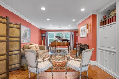 WELCOME TO #8 BRIARFIELD DRIVE - LAKE SUCCESS SPRAWLING COLONIAL - photo 7
