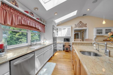 WELCOME TO #8 BRIARFIELD DRIVE - LAKE SUCCESS SPRAWLING COLONIAL - photo 10