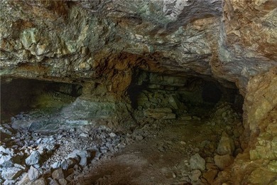 Discover 1,190 contiguous acres on the edge of the Buffalo River - photo 39