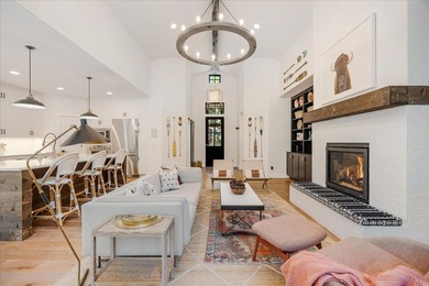 Discover bright modern luxury in Caldera Springs, Sunriver's - photo 11
