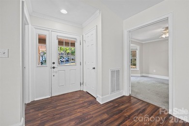Charming, move-in-ready cottage-style home in desirable Fort - photo 3
