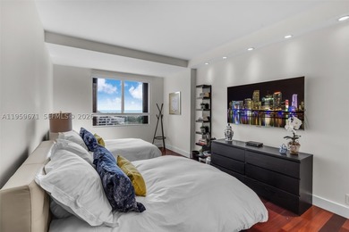 Key Colony III #802 offers 2,013 square feet of well-planned - photo 15