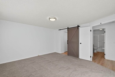 Welcome to your Next Home ! Elegant Modern Living On A Corner - photo 15