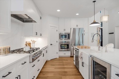 Discover bright modern luxury in Caldera Springs, Sunriver's - photo 15