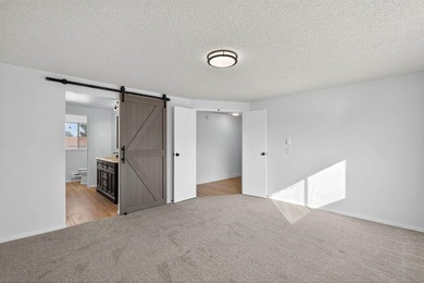 Welcome to your Next Home ! Elegant Modern Living On A Corner - photo 16