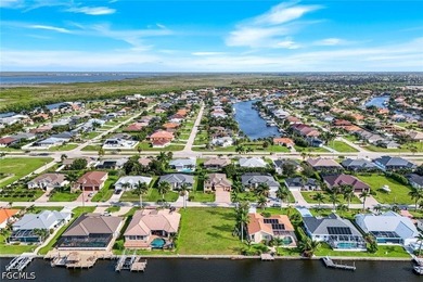 Your ultimate waterfront lifestyle awaits. Positioned on a prime - photo 17