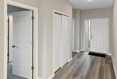 Presenting this well appointed one level on a cul-de-sac lot - photo 10