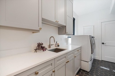 Discover bright modern luxury in Caldera Springs, Sunriver's - photo 31