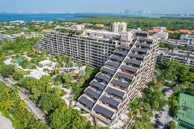 Key Colony III #802 offers 2,013 square feet of well-planned - photo 36