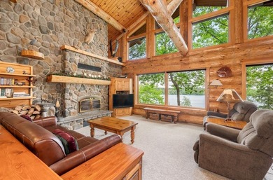 Set on 193 feet of private Bluewater Lake shoreline with - photo 9