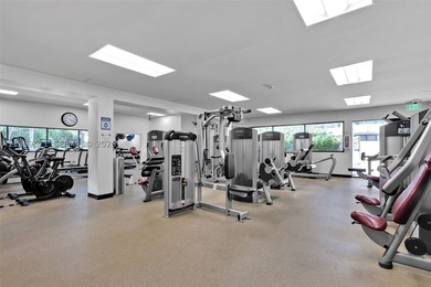 Key Colony III #802 offers 2,013 square feet of well-planned - photo 42