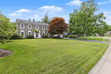 Nestled in the heart of Webster, this impeccably maintained - photo 4