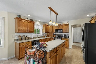 Nestled in the heart of Webster, this impeccably maintained - photo 9