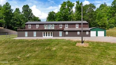 Welcome to a peaceful, 35 acre retreat that blends solitude - photo 1
