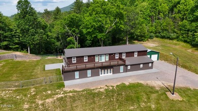 Welcome to a peaceful, 35 acre retreat that blends solitude - photo 5