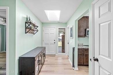 Welcome to 4326 Quail Dr. This beautifully updated 3 bedroom, 2 - photo 4