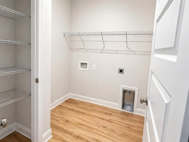Welcome to 56 Secluded Circle in Freeport, where space, comfort - photo 7