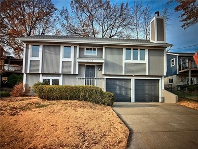 Lake Waukomis Home Sale Pending in Lake Waukomis Missouri