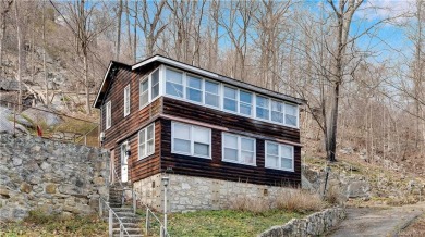 Lake Peekskill Home For Sale in Putnam Valley New York