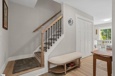 Welcome home to this beautifully maintained, like-new home - photo 3