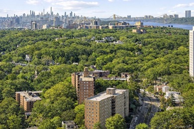 Welcome home to this beautifully maintained apartment in the - photo 14