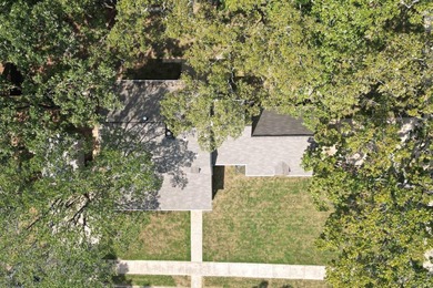 Beautifully updated 4-bedroom, 2.5-bath home offering the - photo 35