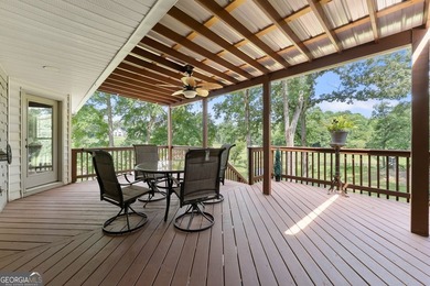 Privacy. Space. Flexibility. Set on more than 3 private acres in - photo 7
