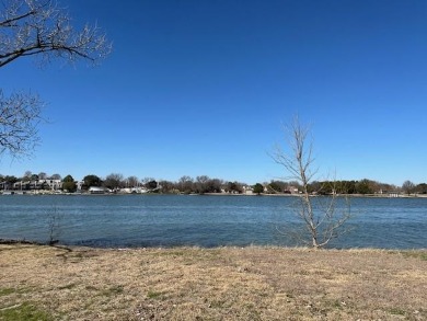 Lake Ray Hubbard Lot For Sale in Heath Texas