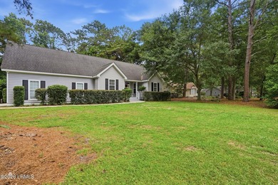 Welcome to Royal Pines! This spacious 5-bedroom, 3-bath with a 2 - photo 3