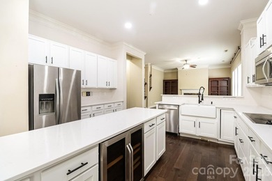 Spacious and move-in ready, this 5 bedroom, 4.5 bath Charlotte - photo 5