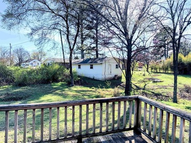 Adorable 2-bedroom, 1-bath home offering 1,140 sq ft of spacious