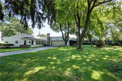 Open Saturday, 7/18 and Sunday, 7/19 from 11-12:30pm * Very - photo 1
