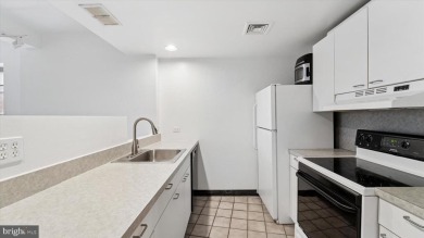 MOTIVATED SELLER: BOUTIQUE OLD CITY CORNER UNIT W/ 2 PRIVATE