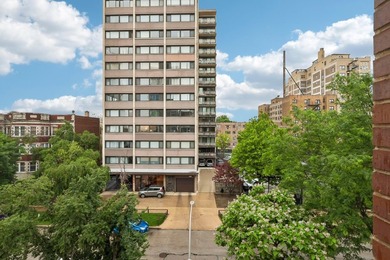 Sleek upscale 3 Bedroom 2 Bath in 2016 boutique building. Extra - photo 14