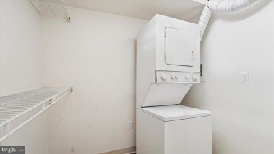 MOTIVATED SELLER: BOUTIQUE OLD CITY CORNER UNIT W/ 2 PRIVATE