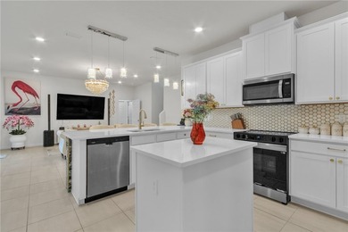 Hello luxury! Welcome home to this 2024 DR Horton masterpiece - photo 8