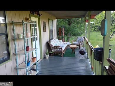 MINI FARM AND MORE... You might find a house that has a few more - photo 2