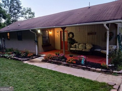MINI FARM AND MORE... You might find a house that has a few more - photo 7