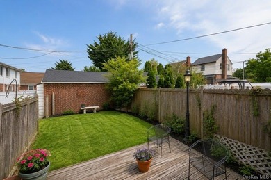 Solid all-brick attached Colonial in prime Flushing location - photo 17