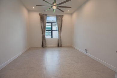 Experience luxury resort-style living in this exceptional Sydney - photo 19