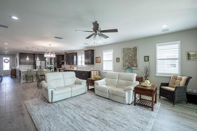 Move-in ready coastal retreat! Built in 2022, this 4BR/2BA home - photo 21