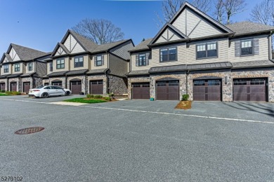 Lake Townhome/Townhouse Sale Pending in Hopatcong, New Jersey