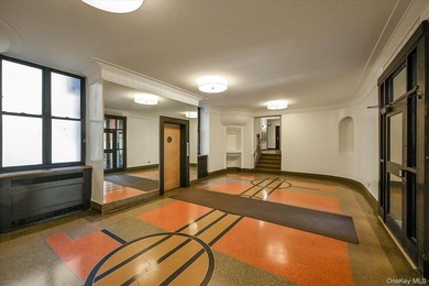 Welcome to 2685 Creston Avenue, Unit 4A - a beautifully updated - photo 2