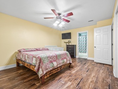Perfect location situated on a corner lot. Great for first time - photo 22