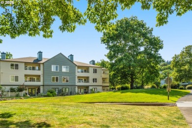 Lake Condo For Sale in Portland, Oregon