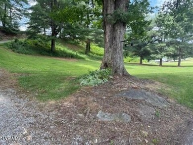 Exceptional opportunity to own 4.58 private acres, 300 ft road - photo 3