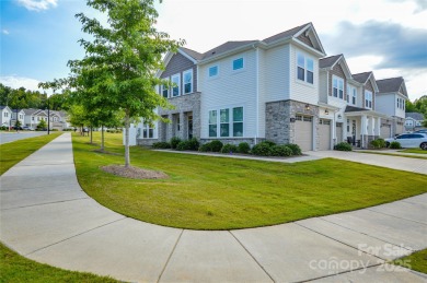 Lake Townhome/Townhouse For Sale in Charlotte, North Carolina